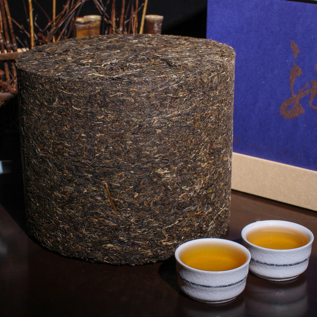 2013年龙柱限量典藏版 生茶 5000g