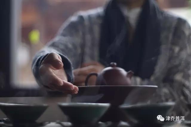 【茶文】一万句多喝热水，不如一杯暖茶。