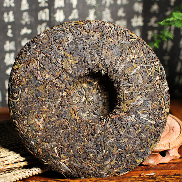 2013年乔木春 357g/饼