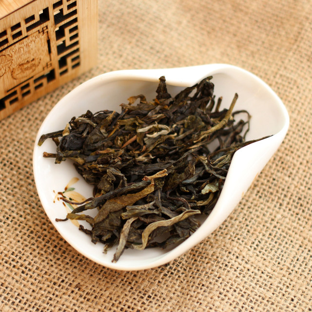 2012年百年老树 357g/饼