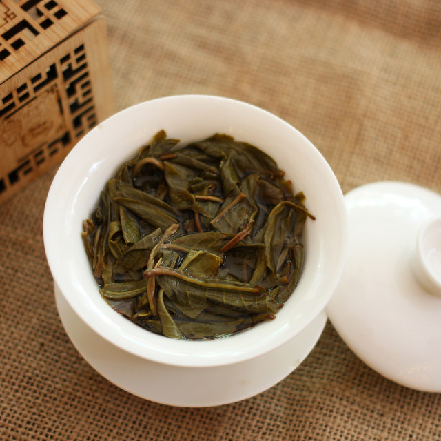 2012年百年老树 357g/饼