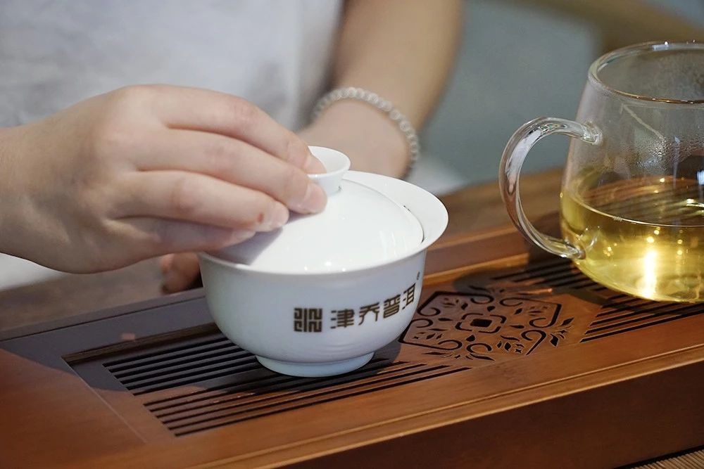 【茶百科】揭露普洱茶的冲泡机密，“透”、“闷”二字原来这么讲究？
