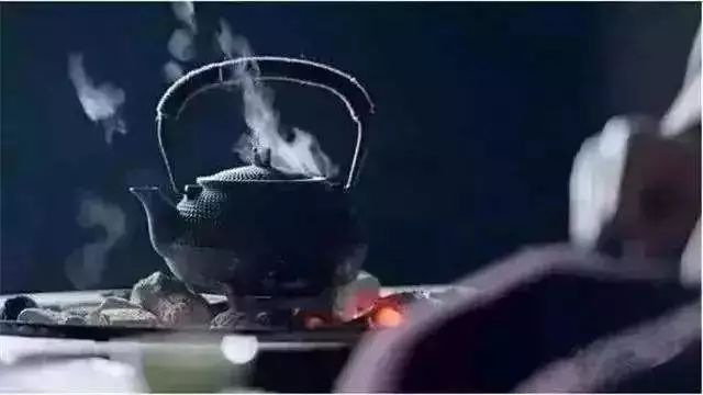 【茶百科】冬季，茶为什么要煮着喝？